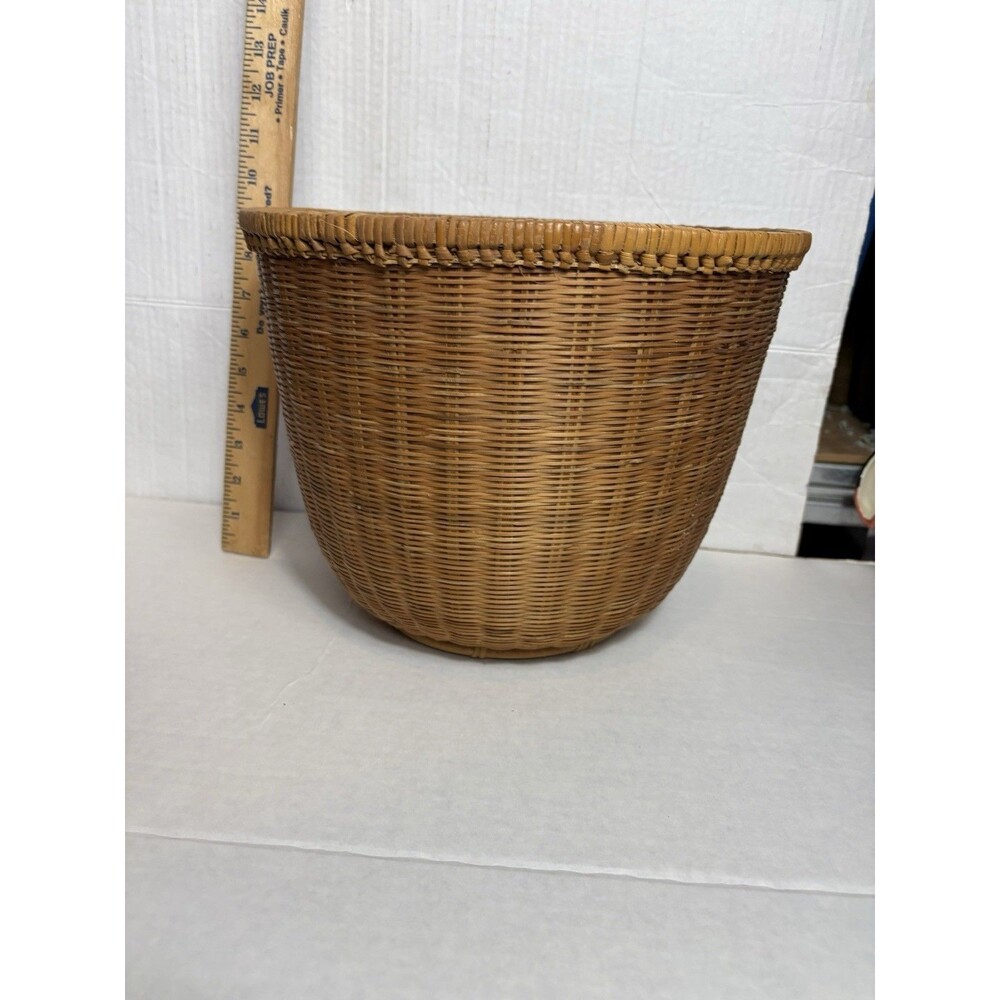 Vintage Handwoven Wicker Waste Basket Trash Can Boho Farmhouse 10.5 x 11